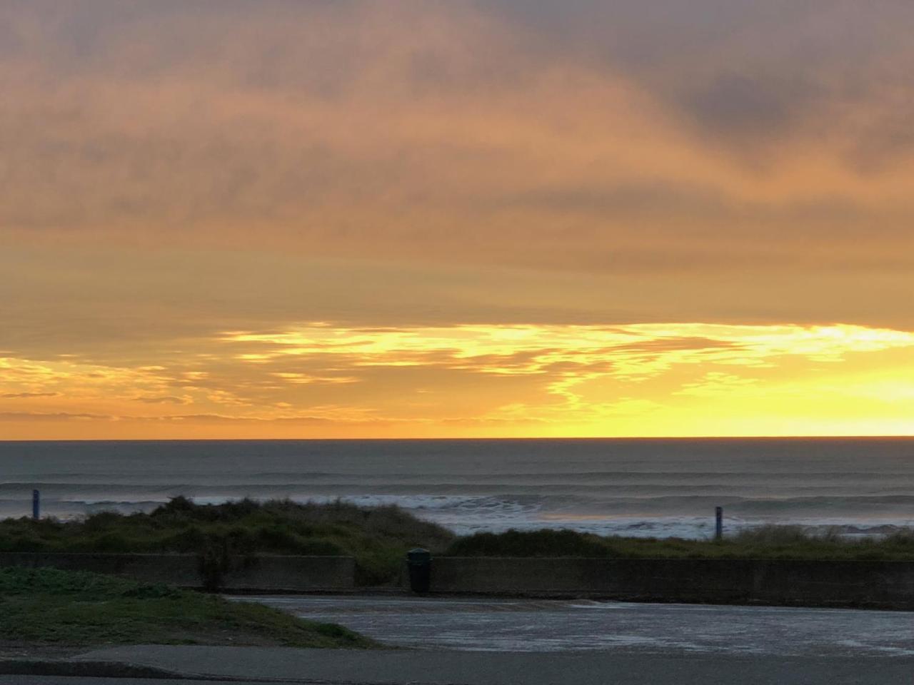 Otaki Beachfront Getaway エクステリア 写真